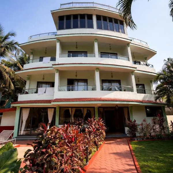 Tridiva Morjim 150 Meters to Morjim Beach, hotell sihtkohas Morjim