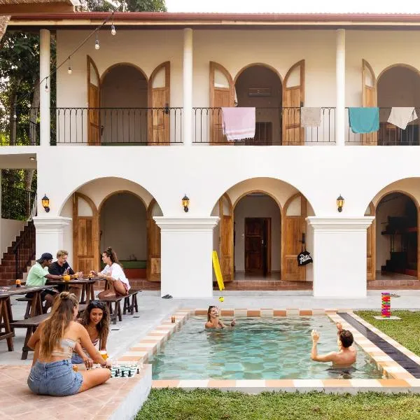 Lucky U Hostel, hotel in Ahangama