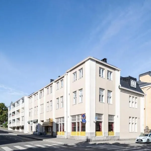 Tunnelmallinen saunallinen ullakkohuoneisto Ravintola Sampon yläkerrassa, hotel a Kuopio