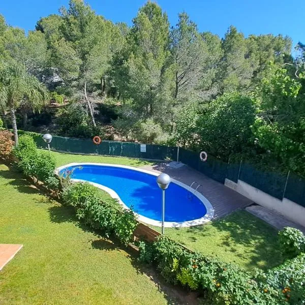 Apartamento exclusivo en Calafat - En frente de Cala Llobeta, hotel en Calafat
