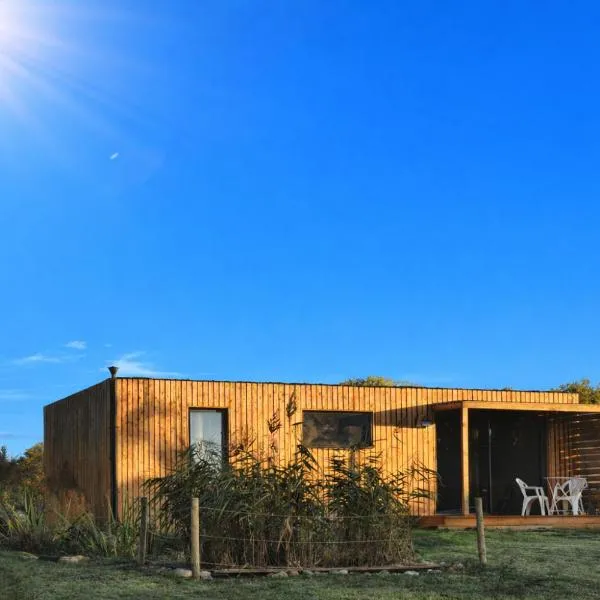 Studio bois Le Colibri à Chambley، فندق في Hagéville