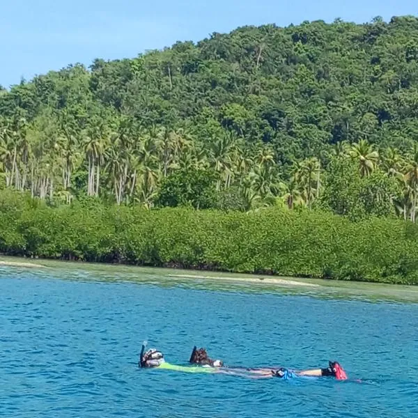 Mamere Homestay Raja Ampat, Hotel in Fam