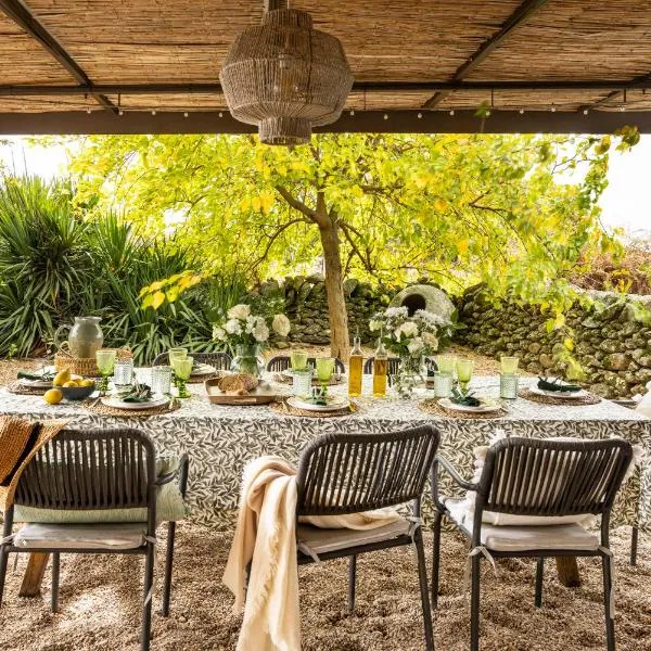 Wishome-Casa con piscina en la falda de Gredos, con servicios de hotel, hotel di Mejorada