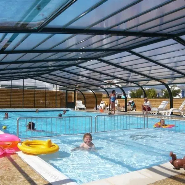 ZEcamping 3 étoiles piscine chauffée club enfant dog friendly, Hotel in Ploemeur