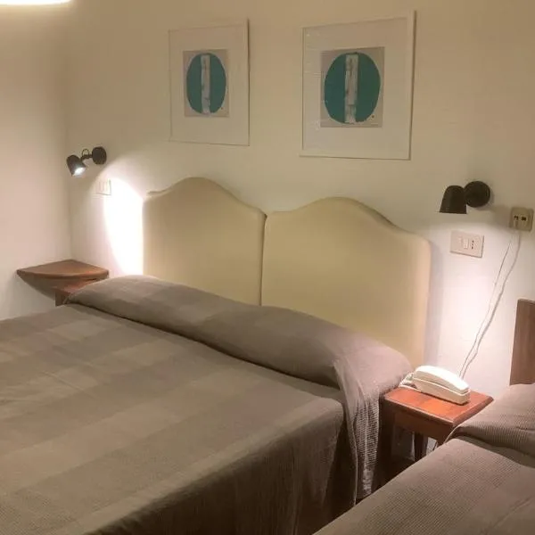 Hotel Rosati、リミニのホテル