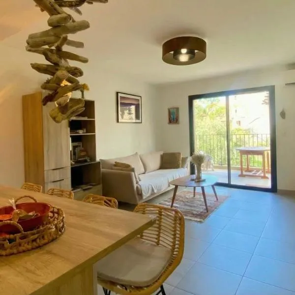 Piana - vue mer et village, Hotel in Piana