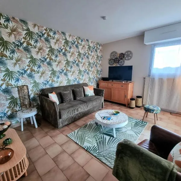 Spacieux T2, emplacement idéal et parking privé, hotel en Uzès