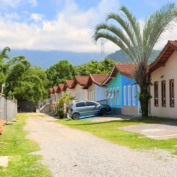 Casa em Condomínio com Wi-Fi - 300m da praia, hotel in Ubatuba