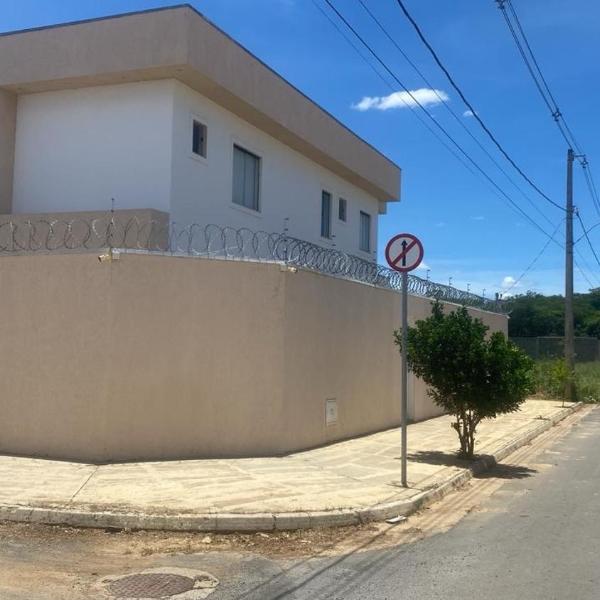 Casa Ampla e Super Aconchegante Ótima Localização - Foto 2