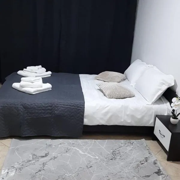 White Apartment, hotel v destinácii Bîrlad