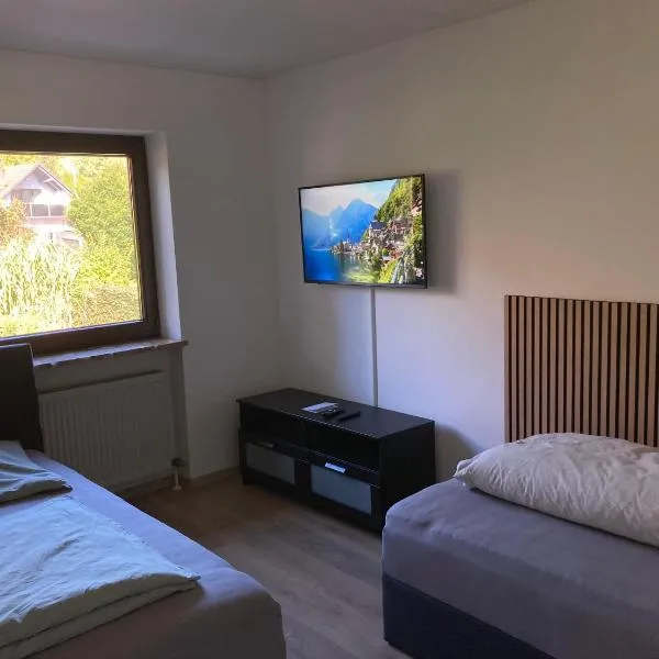 gemütliches und ruhiges Gästezimmer im Grünen, hotel en Wendelstein