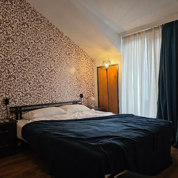 Urban House, hotell i Batumi