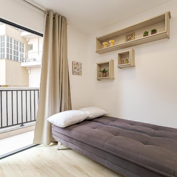 Studio Completo e Moderno com SmartTv, sofa cama, Ac e Wi Fi - Foto 2
