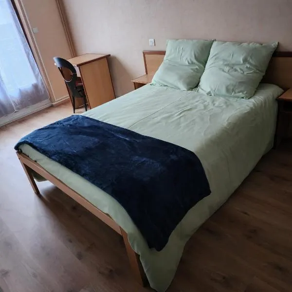 La Bona Taula By A&J, hótel í Rochefort-Montagne