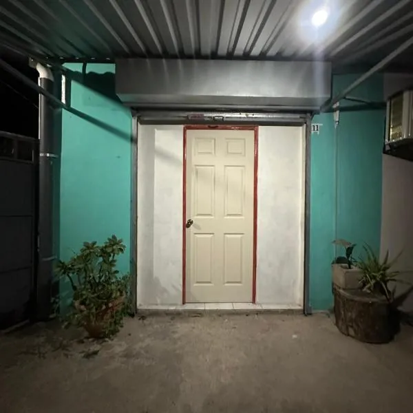 Hostal las brisas，El Rosario的飯店