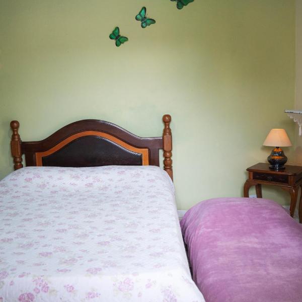 SUÍTE em casa FRENTE AO MAR - Acesso à PRAIA, CHURRASQUEIRA, GARAGEM e WI-FI 80mbps - Ambiente Privativo - Itanhaém-SP - Foto 2