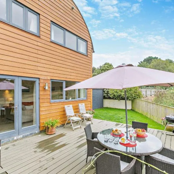 3 Bed in Goldenbank oc-c29977, hótel í Falmouth