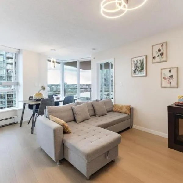 BC Place & Rogers Arena Downtown Modern Condo, хотел в Ванкувър