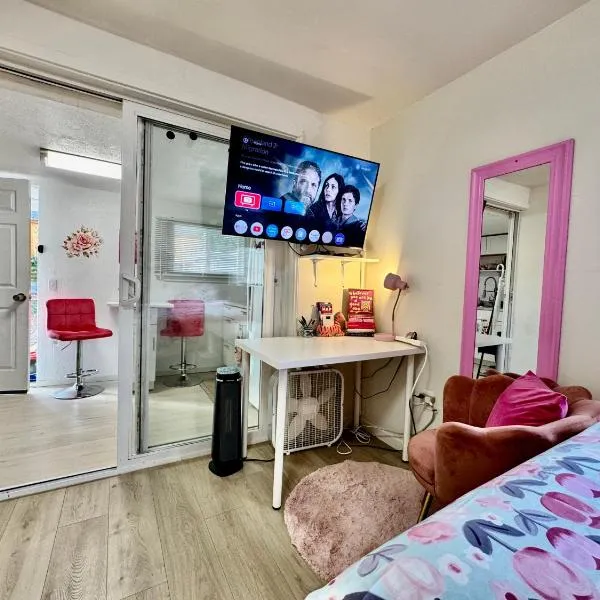 Cozy 1 Bedroom Apartment 10 minutes to SeaTac Airport, khách sạn ở Seattle