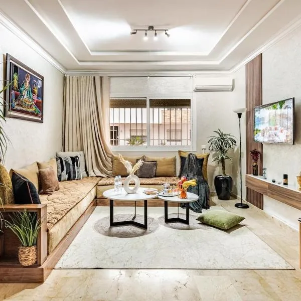 Appartement moderne avec piscine privée à 2 min de la corniche, Hotel in Temara