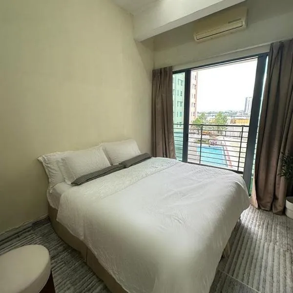 Cyberjaya DPulze Shopping Mall Luxury HomeStay, hotel in Cyberjaya