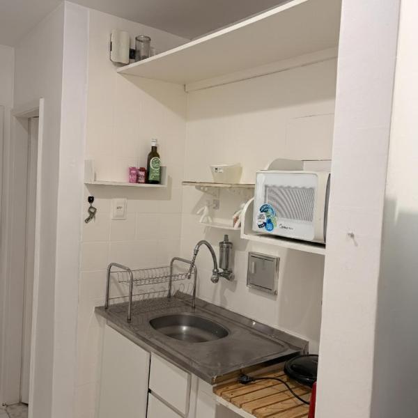 Apartamento Copacabana 1 quadra da praia - Foto 2