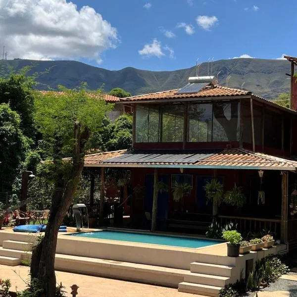 A Mi Manera Pousada , cerveja própria e Bistrô !，布魯馬迪紐的飯店