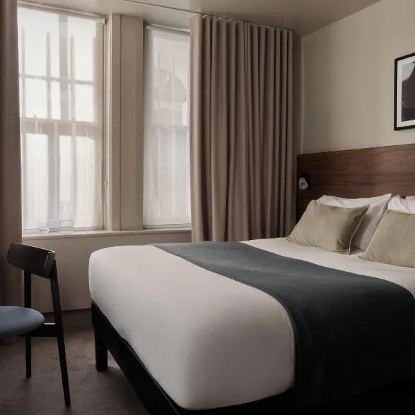 Bob W London Kensington