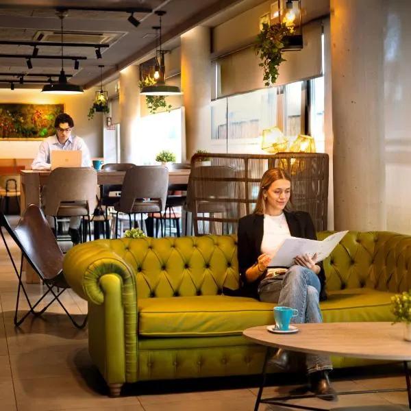 Hotel Bed4U Pamplona, hotel v mestu Cordovilla