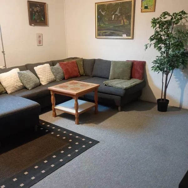 70 m2 Anneks på gården, hotel in Malling