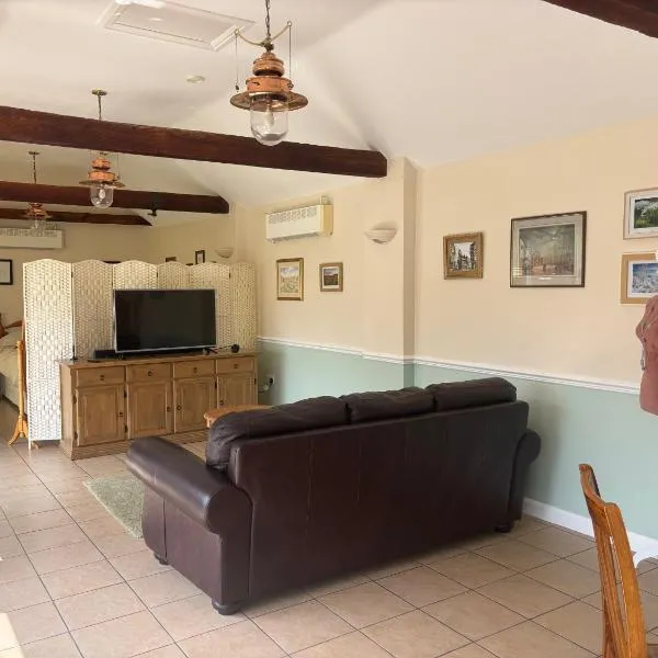 The Wagon House โรงแรมในมาร์เก็ตเรเซน