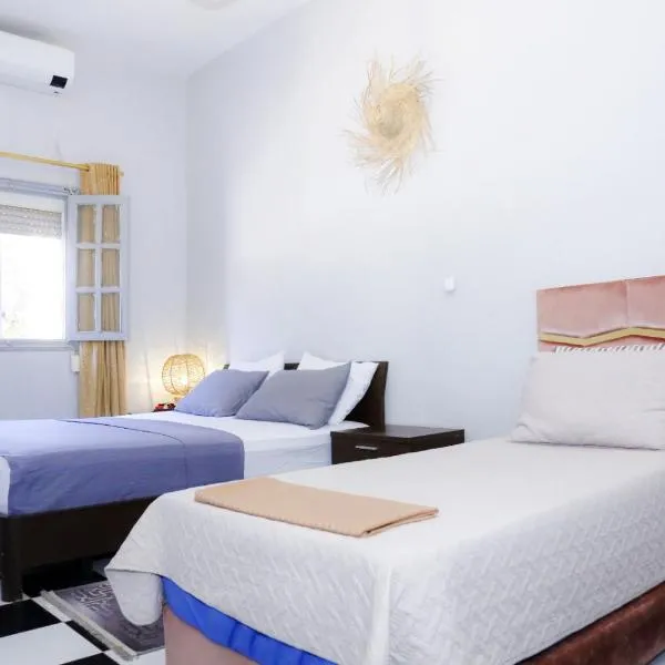 Spacious Apartment with Motorcycle Garage, Free Parking, and Air Conditioning, hotell i Er Rachidia