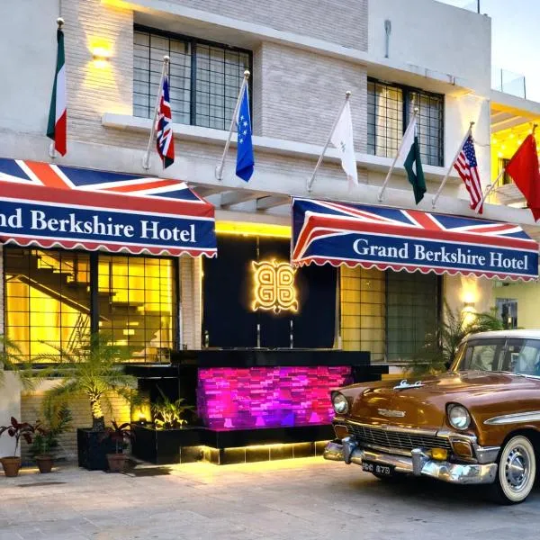 Grand Berkshire Signature Hotel operated by Berkshire Hotels & Resorts UK, viešbutis mieste Islamabadas
