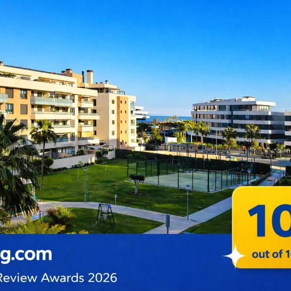 Los Alamos Breeze - Modern Beach Apartment, khách sạn ở Torremolinos