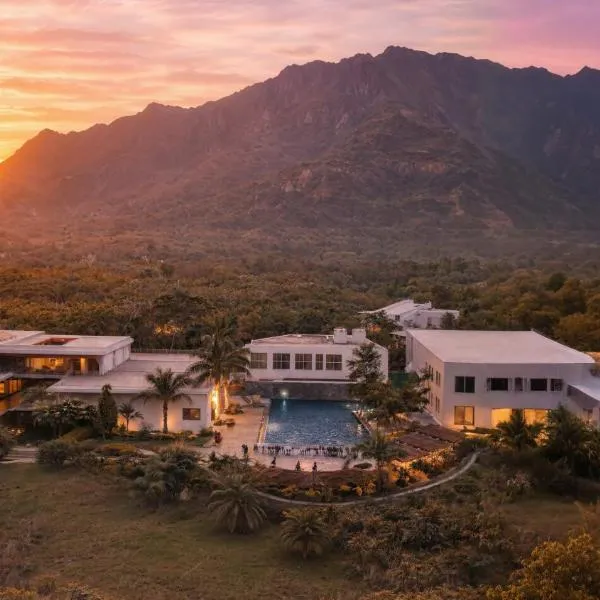 Valencia Club and Resort - Luxury Nature Resort ,Foot hills of Mount Abu, hotel ad Ābu Road