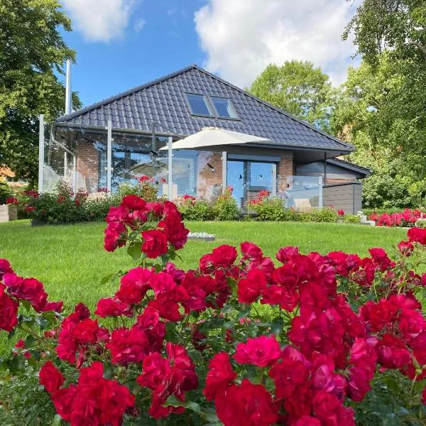 Nordseeurlaub im hochwertigen Feriendomizil Rosenhuus mit Sauna und Kamin im idyllischen Butjadingen, хотел в Eckwarden