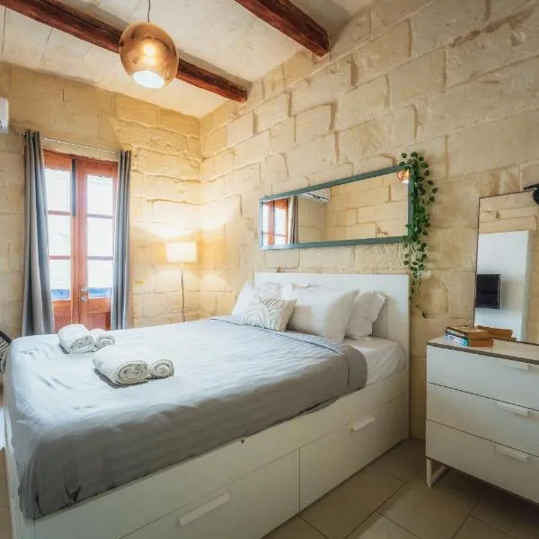 Suite 3 at Palazzo Seraphim Boutique living in St Julians, hotel in St. Julianʼs