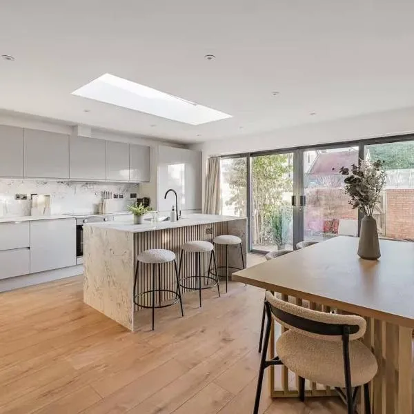 Modern 5 Bedroom House by Oxford Train Station, hotel en Oxford