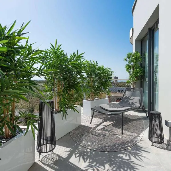 GOLDEN TULIP LYON OUEST TECHLID Hotel & Spa, готель у місті Лімоне