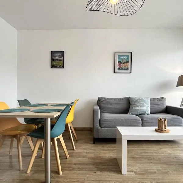 Vannes city center near port 4 people with parking, hotel di Vannes