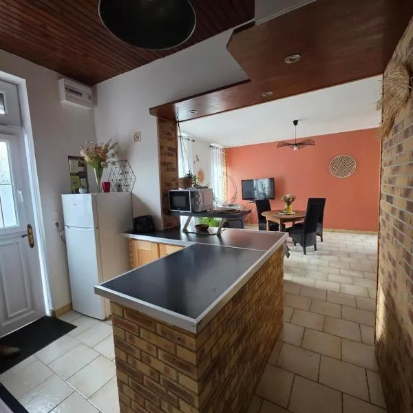 La maison de Victoire, WC à l'étage, hotel i Fourmies