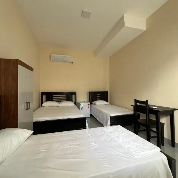 Hotel Brilhante 2, hotel u gradu 'Itacarambi'