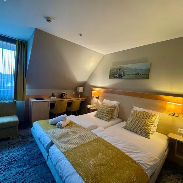 Logis Hôtel Restaurant & Spa au Soleil, hotell i Wettolsheim