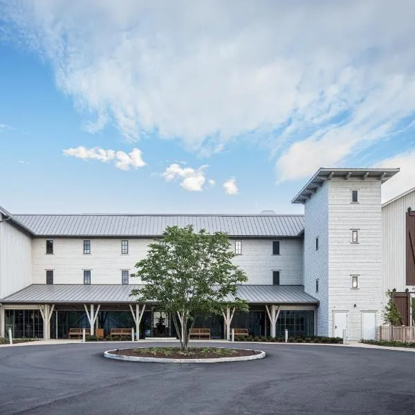 Delamar Mystic, отель в городе Мистик