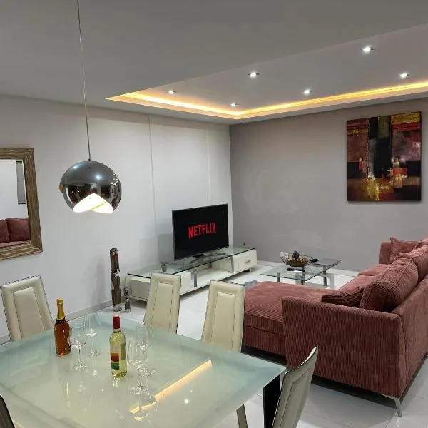 MIDA 3-Bedrooms Penthouse Sliema with Sea view, Hotel in Sliema