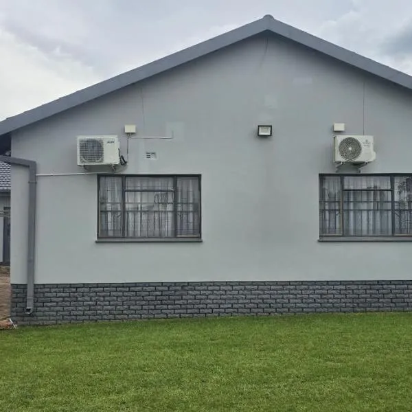 Good night guest house – hotel w mieście Polokwane