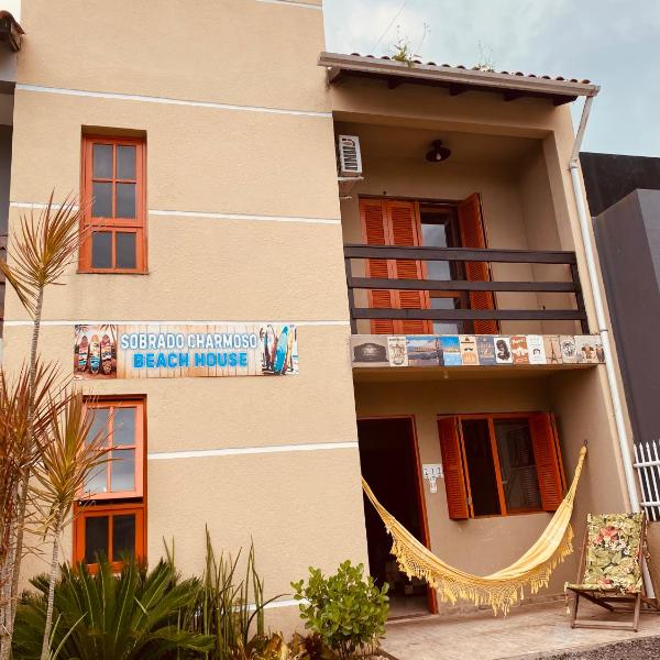 Sobrado Charmoso Beach House com piscina