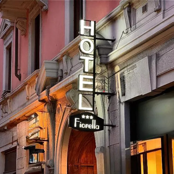 मिलानो में, होटल Hotel Fiorella Milano