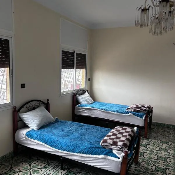 Tabriquet urban shared room, hotelli kohteessa Salé