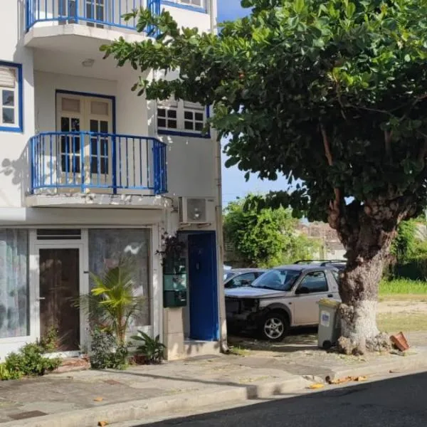 Cocon Alizé - Studio cozy, Port-Louis centre, plage à 10 min à pied, hotelli kohteessa Port-Louis